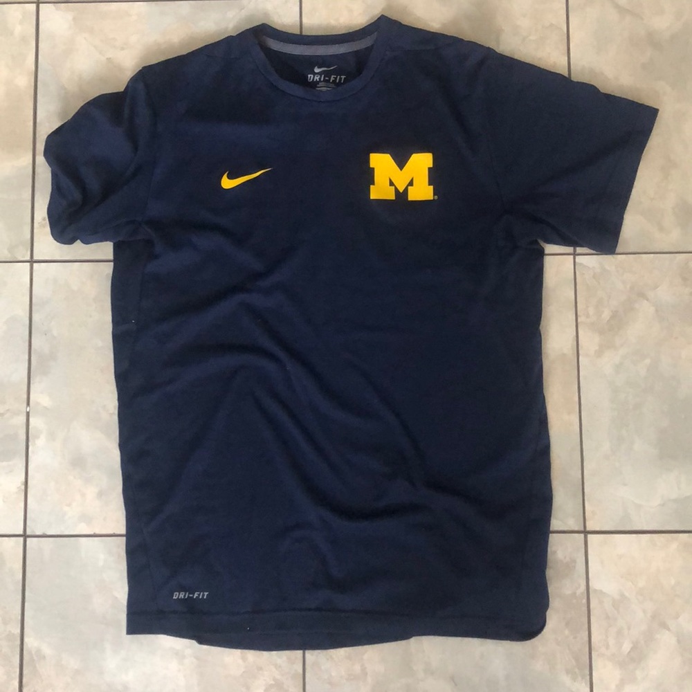 Michigan Nike Dri-Fit Touch T-Shirt Size M